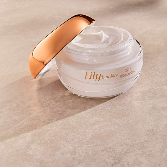 CREME HIDRATANTE ACETINADO LILY LUMIÈRE, 250G